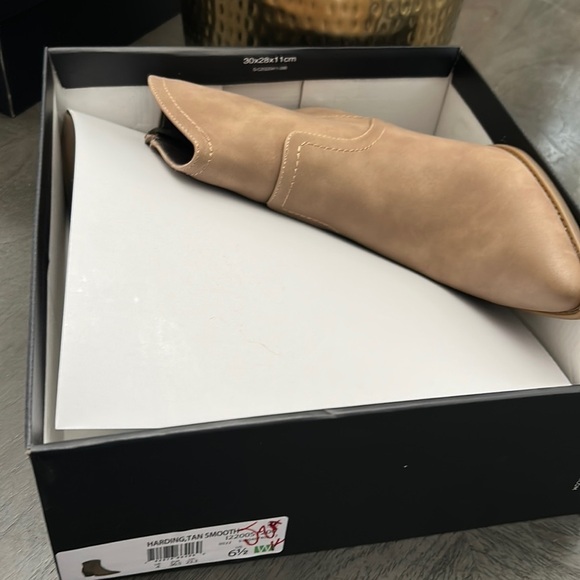 Naturalizer Harding Western Bootie (WIDE) - Picture 2 of 13